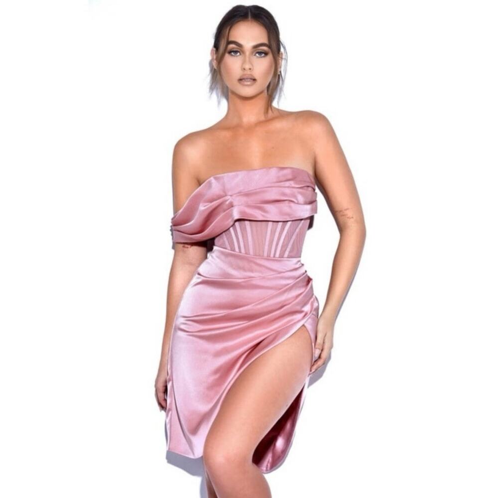 Miss Circle size Medium Blush corset off shoulder satin dress NWT $169‎